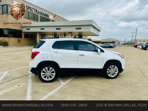Used 2017 Chevrolet Trax Premier w/ Driver Confidence II Package image 7