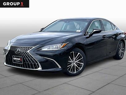 Used 2025 Lexus ES 350 w/ Premium Package