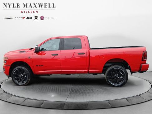 New 2026 RAM 2500 Big Horn AWD/4WD image 13