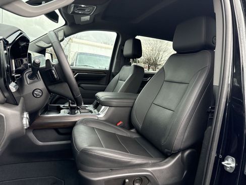 Used 2023 GMC Sierra 1500 SLT w/ SLT Premium Plus Package image 11