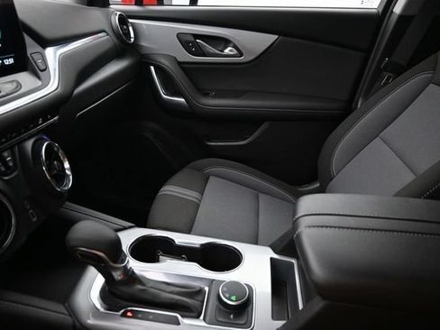 Used 2025 Chevrolet Blazer LT FWD image 13