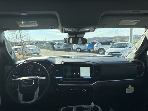New 2025 GMC Sierra 1500 SLE w/ Preferred Package image 27