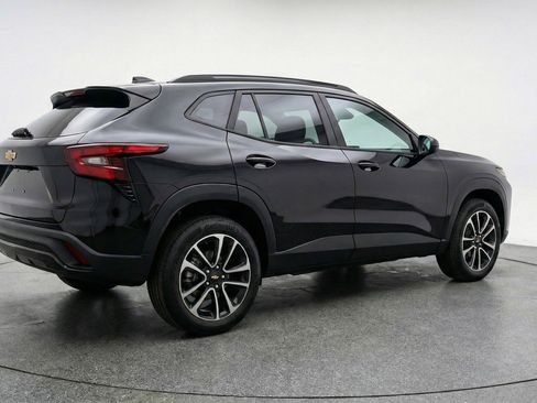 Used 2025 Chevrolet TrailBlazer LT image 9