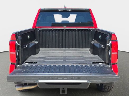 Used 2025 Toyota Tacoma SR5 AWD/4WD image 14