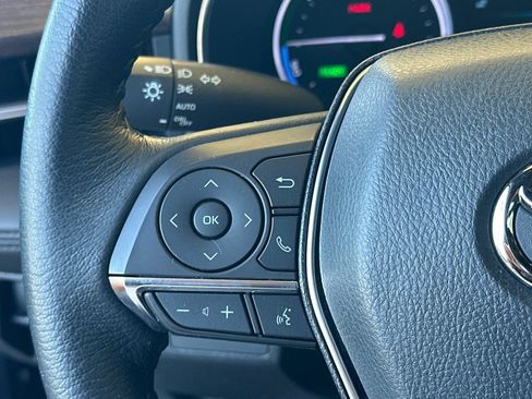 Certified 2022 Toyota Avalon XLE FWD image 27