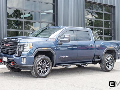 Used 2021 GMC Sierra 2500 AT4 AWD/4WD image 2