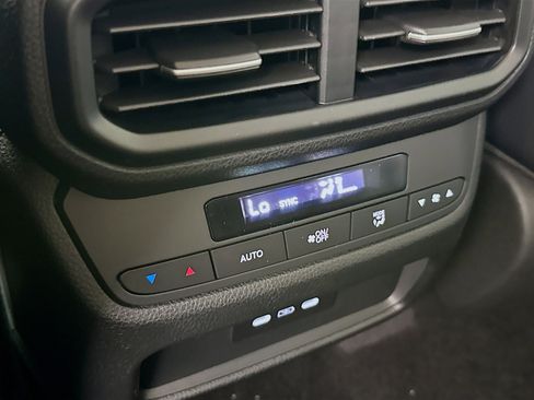 New 2025 Honda Pilot Touring image 31