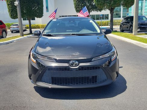 Used 2022 Toyota Corolla LE FWD image 4