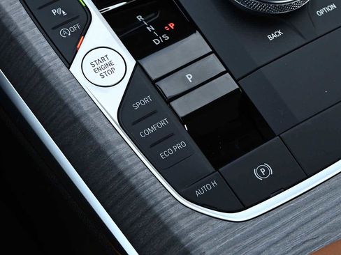 New 2026 BMW 330i Sedan w/ M Sport Package image 17