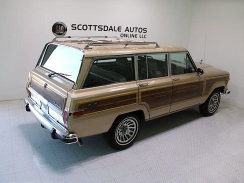 Used 1989 Jeep Grand Wagoneer image 38