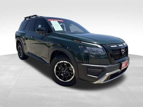 Used 2024 Nissan Pathfinder Rock Creek AWD/4WD image 2