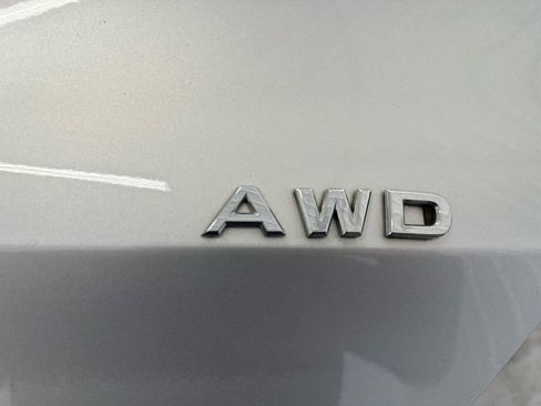 Used 2016 Nissan Rogue S AWD/4WD image 14