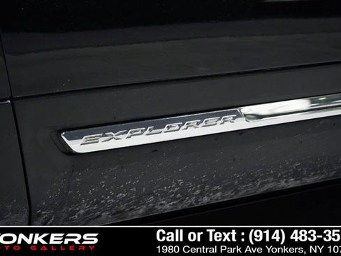 Used 2016 Ford Explorer XLT w/ Equipment Group 202A AWD/4WD image 26
