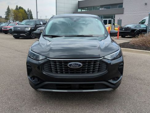Used 2023 Ford Escape Active AWD/4WD image 3