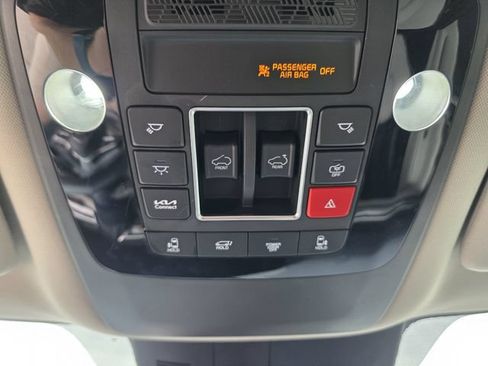 Used 2025 Kia Carnival SX FWD image 28