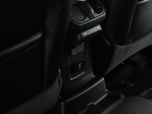 Used 2021 Jeep Wrangler Unlimited Sahara AWD/4WD image 6