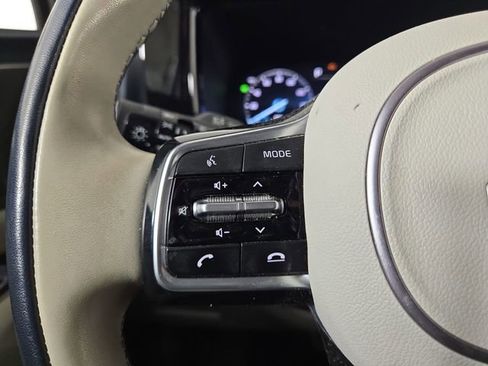 Certified 2023 Kia Sorento SX Prestige image 24