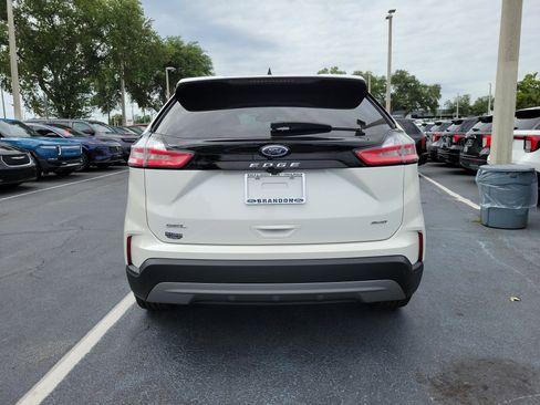 Certified 2022 Ford Edge SEL w/ Convenience Package AWD/4WD image 8