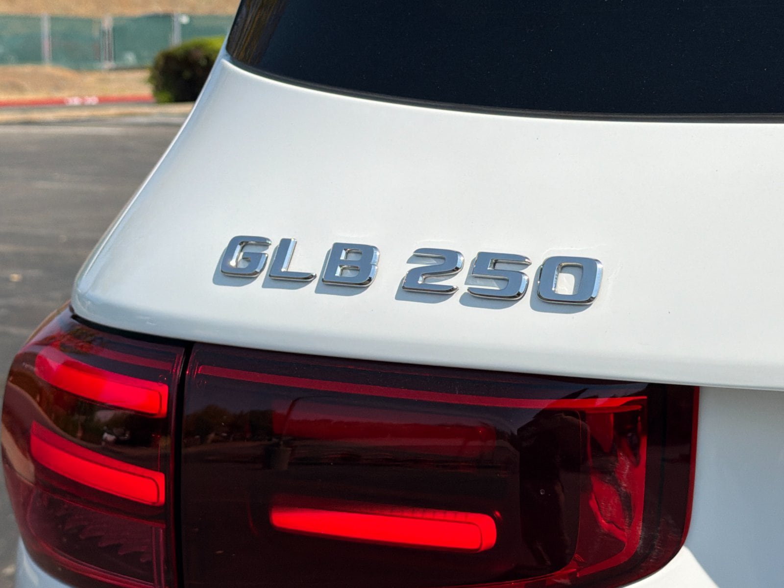 Used 2026 Mercedes-Benz GLB 250 4MATIC image 25