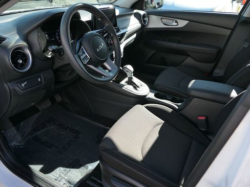 Used 2023 Kia Forte LXS image 11