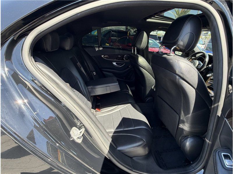 Used 2019 Mercedes-Benz C 300 Sedan image 21