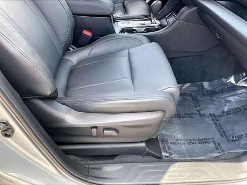 Used 2023 Subaru Ascent Limited AWD/4WD image 37
