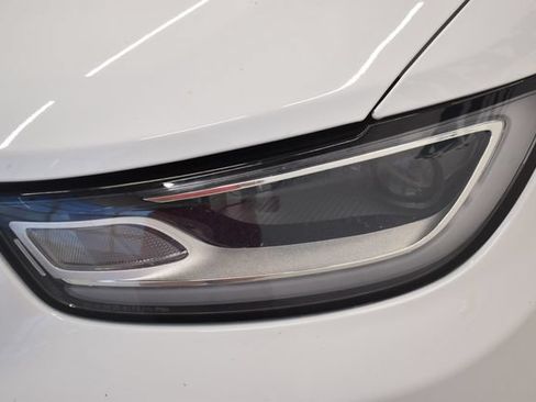 Used 2024 Chrysler Pacifica Touring-L FWD image 15