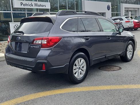 Used 2019 Subaru Outback 2.5i Premium image 2