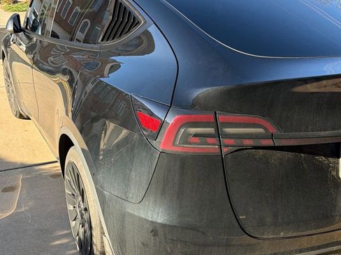 Used 2023 Tesla Model Y Long Range image 3