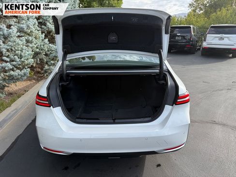 Used 2025 BMW 530i xDrive image 34