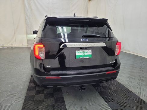 Used 2021 Ford Explorer XLT AWD/4WD image 6