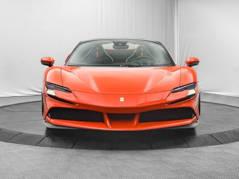 Used 2025 Ferrari SF90 Spider image 3