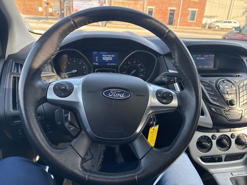 Used 2014 Ford Focus SE w/ SE Sport Package image 21