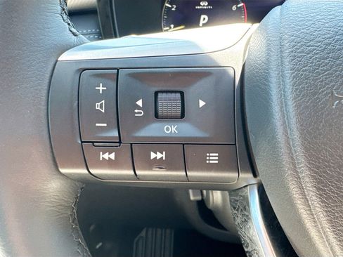 Used 2026 INFINITI QX60 Luxe w/ Cargo Package FWD image 11