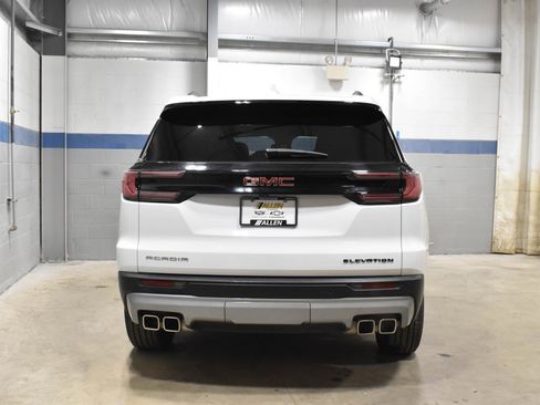 Used 2025 GMC Acadia Elevation image 29