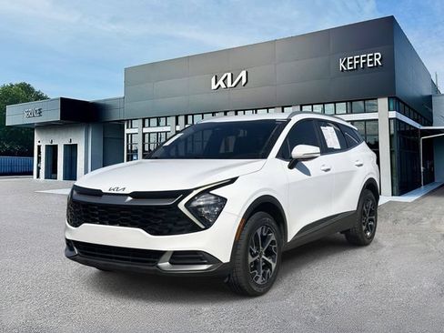 Certified 2023 Kia Sportage EX AWD/4WD image 4