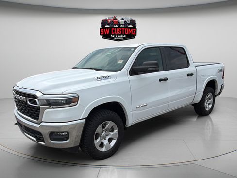 Used 2025 RAM 1500 Big Horn AWD/4WD image 3