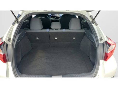 Certified 2020 Toyota C-HR XLE FWD image 9