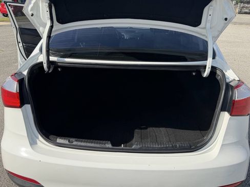 Used 2016 Kia Forte LX FWD image 12
