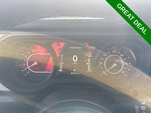 Used 2025 Jeep Wrangler Unlimited Sport AWD/4WD image 18