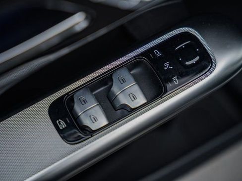 New 2026 Mercedes-Benz GLC 300 4MATIC image 37