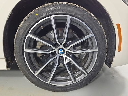 Used 2021 BMW 330i xDrive Sedan w/ Convenience Package image 10