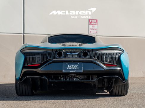 Used 2023 McLaren Artura image 6