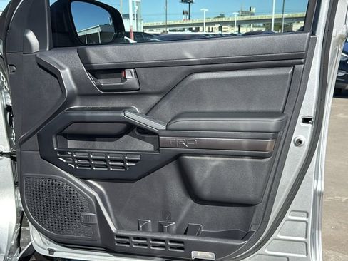 Certified 2026 Toyota 4Runner TRD Off-Road Premium AWD/4WD image 32