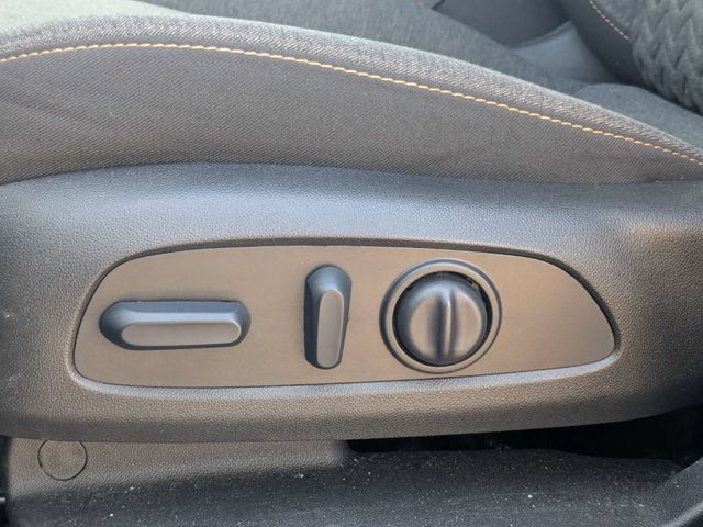 Used 2024 Chevrolet Equinox LT AWD/4WD image 20