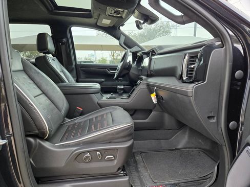 Certified 2023 GMC Sierra 1500 AT4X image 29