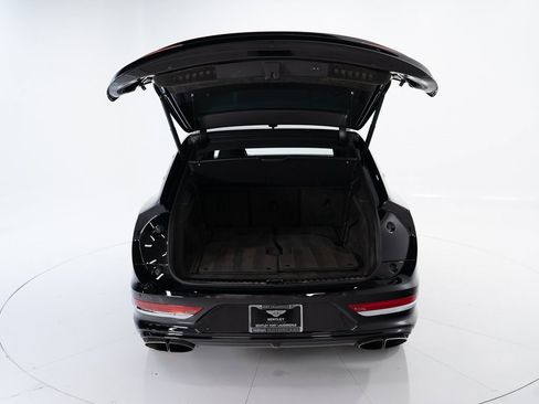 Certified 2021 Bentley Bentayga image 46