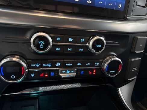 Used 2021 Ford F150 Lariat w/ Equipment Group 502A High image 21