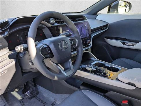 Used 2023 Lexus RZ 450e Premium image 12