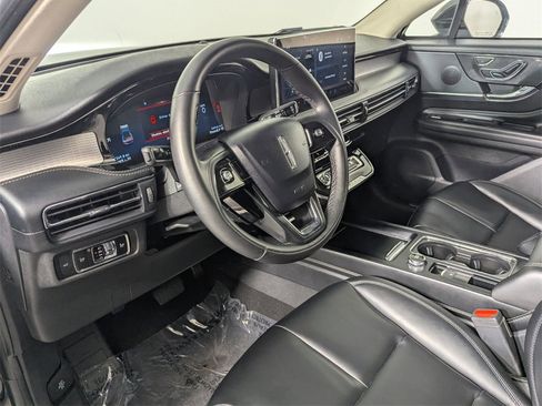 Used 2023 Lincoln Corsair Standard image 10